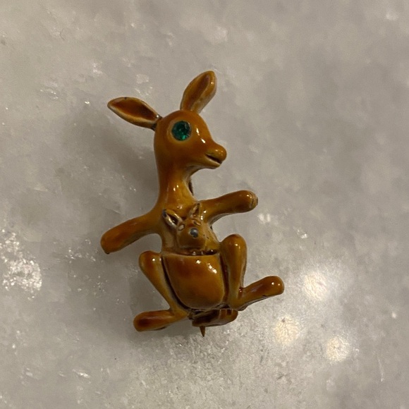 Vintage Brown Enamel Rhinestone-Eye Kangaroo Joey Brooch Pin OS - Picture 2 of 15